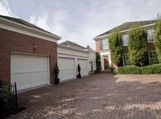 8 Alban Mews, New Albany, OH