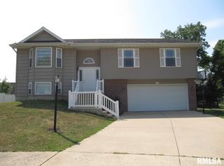 4710 Andover Ct, Peoria, IL 61614