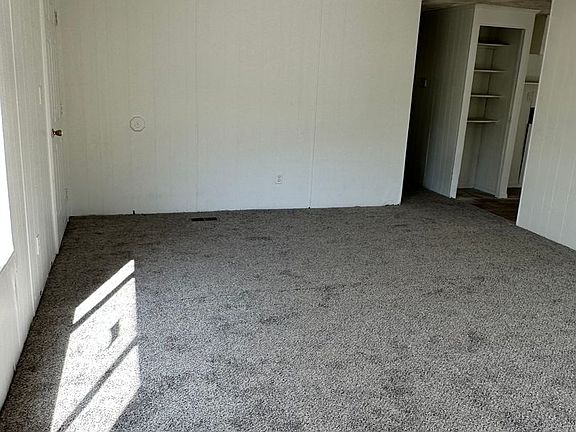 4th image of 1891 Wendell Ave