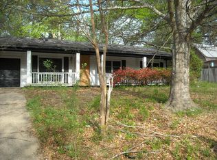 2805 Charleston Dr, Jackson, MS 39212