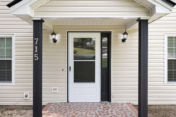 3 bed, 2.5 bath, 1824 sqft, $1,695 — Photo 3