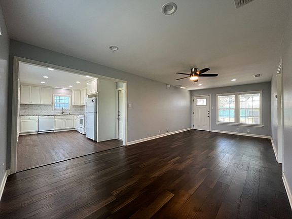 4th image of 4937 Willowbrook Dr