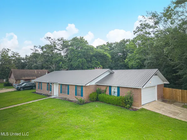 212 McGuire Dr, Long Beach, MS 39560