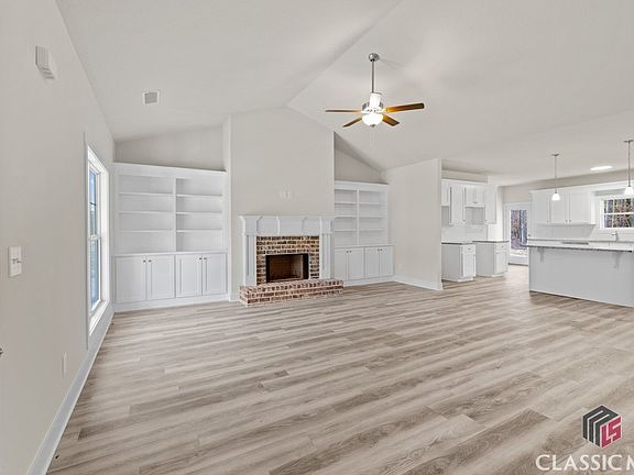 3rd image of 121 Grace Lane #3