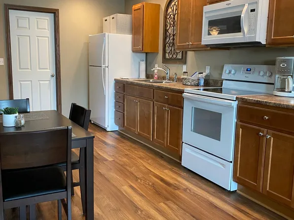 116 E Main St #A, Princeville, IL 61559