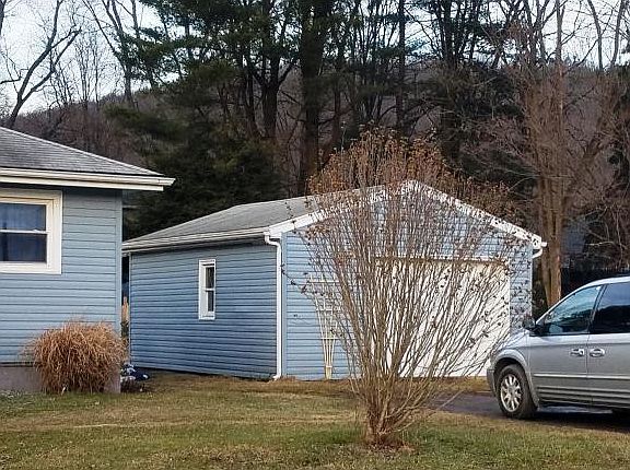 2nd image of 53 Delphine St