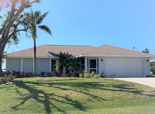 272 Mark Twain Ln, Rotonda West, FL 33947