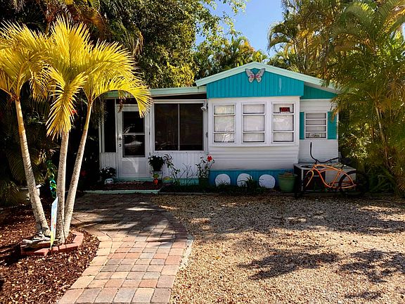 4th image of 1119 Periwinkle Way #135