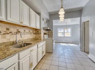 615 11th St APT 1, Union City, NJ 07087