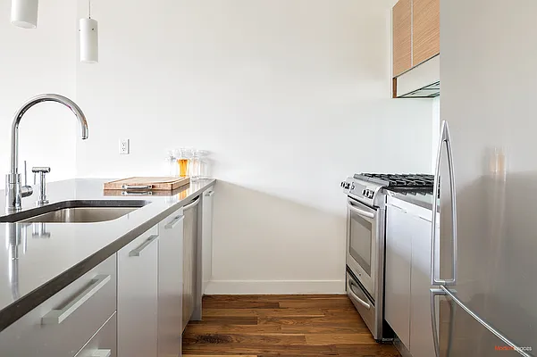 Sold by Modern Spaces | media 13