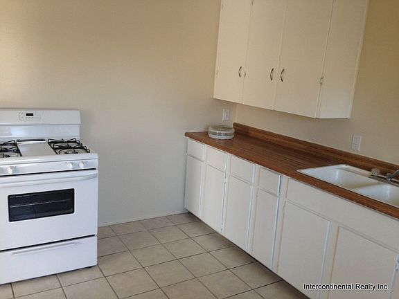 5th image of 234 N 10th St APT A