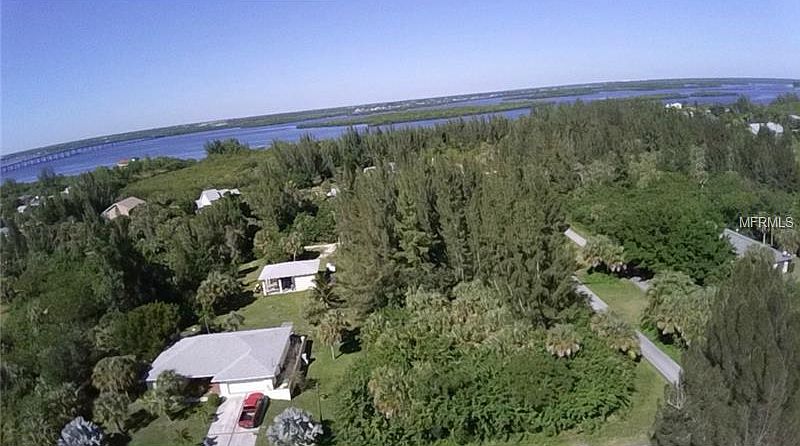 1st image of 201 Peace Island Dr
