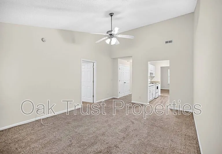 7939 Vermont Rd — Photo 16