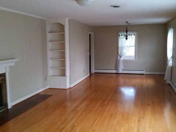 Living Room/Dining Room