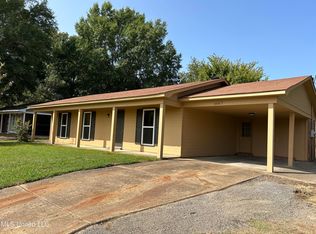 6067 Blocker St, Olive Branch, MS 38654