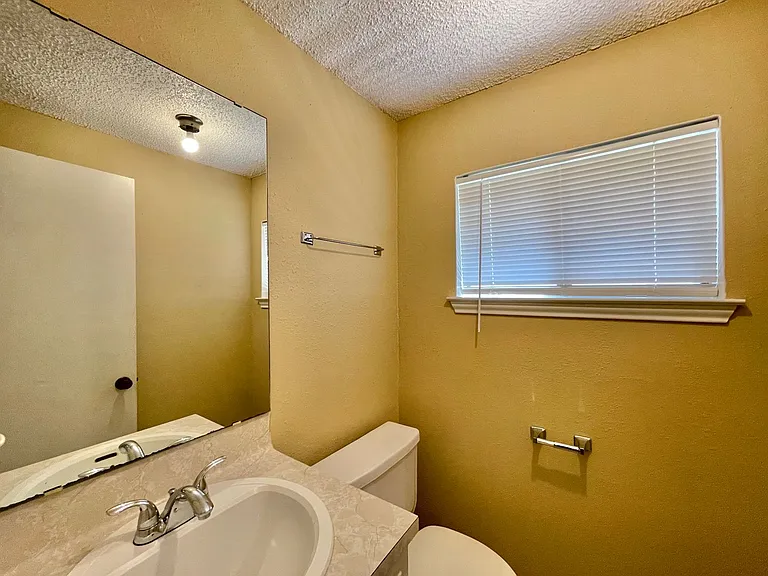 4806 Rainbow Cir — Photo 11