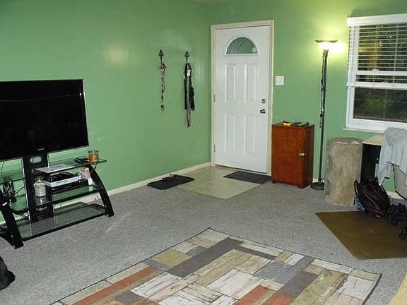 3rd image of 1501 S New Jersey St