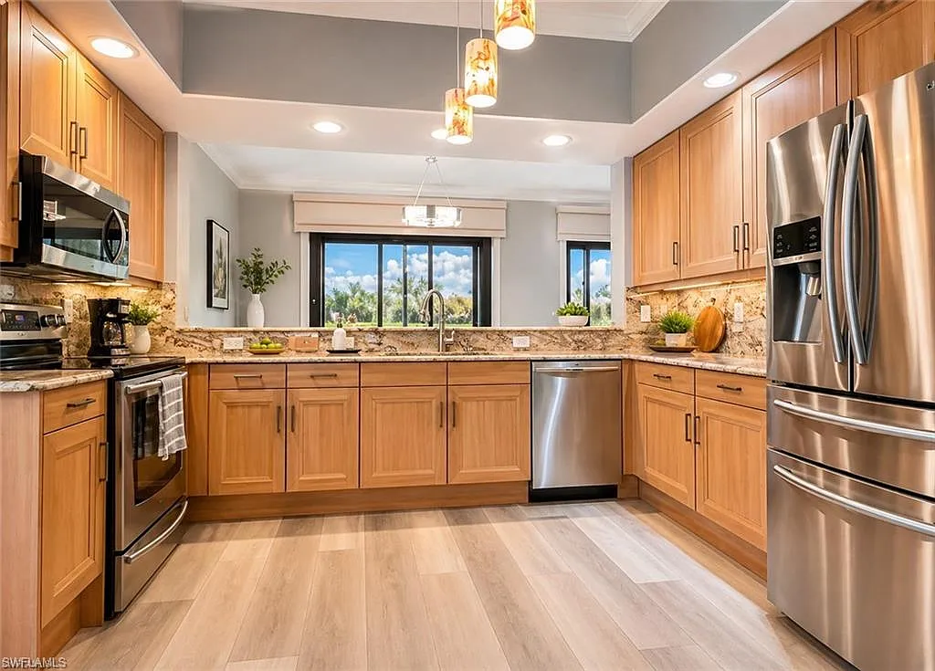 2 bed, 2.0 bath, 2058 sqft, $7,000 — Photo 3