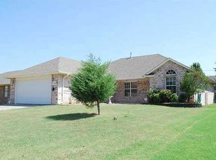 3308 Oakbrook Dr, Del City, OK 73115