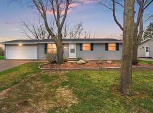 205 Fairway St, Combined Locks, WI 54113