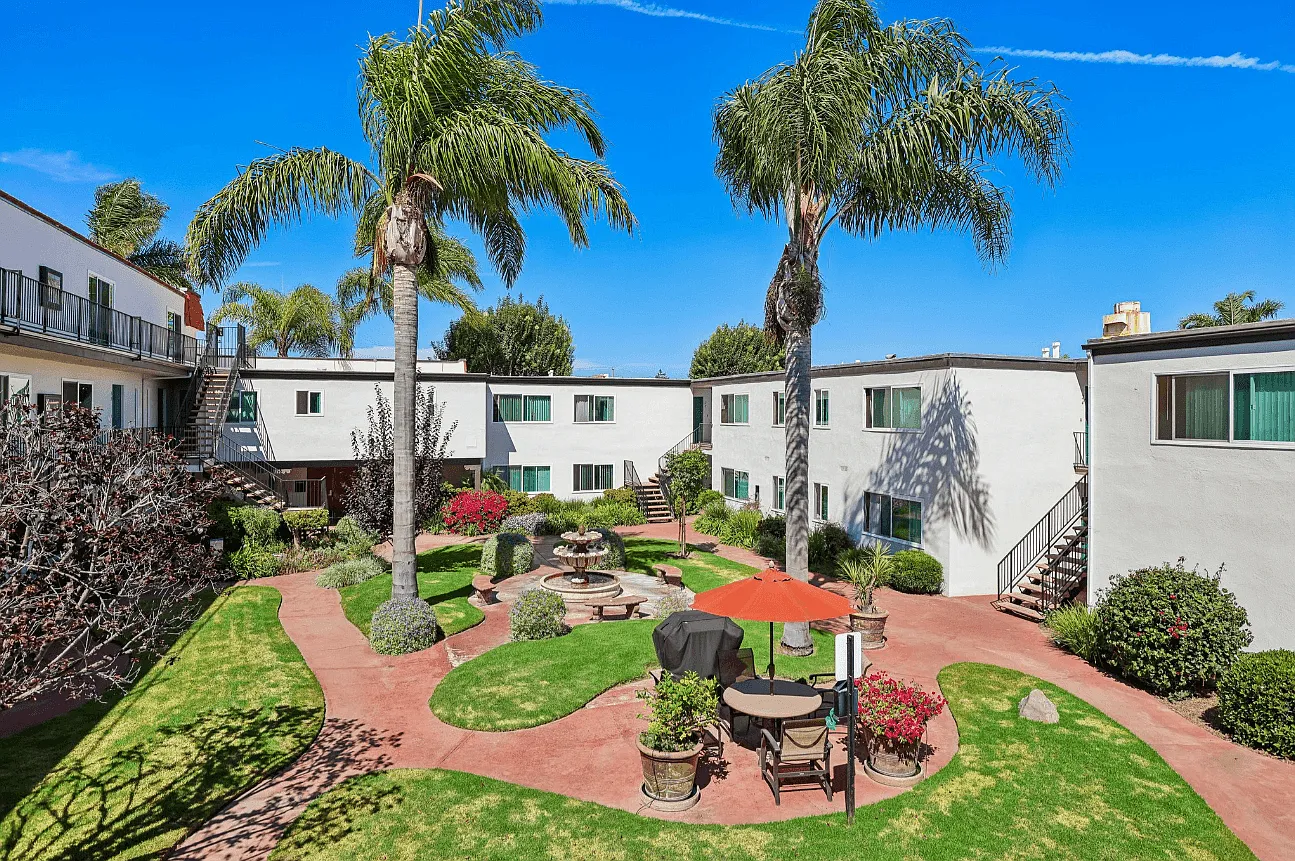 Ocean View Townhomes — Photo 4