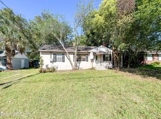 4242 PINEWOOD Avenue, Jacksonville, FL 32207