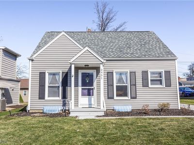 2431 Shaw Ave, Cuyahoga Falls, OH, 44223