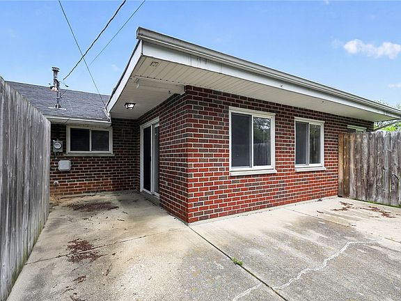 5th image of 2610 Nyack Ln