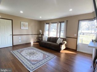 322 Greenbank Rd, Fredericksburg, VA 22406