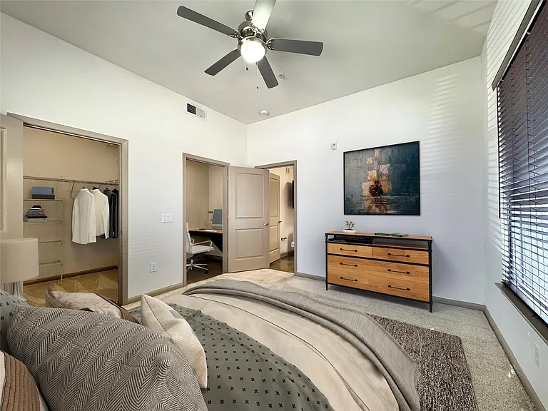 2700 Brazos St #4405 — Photo 5
