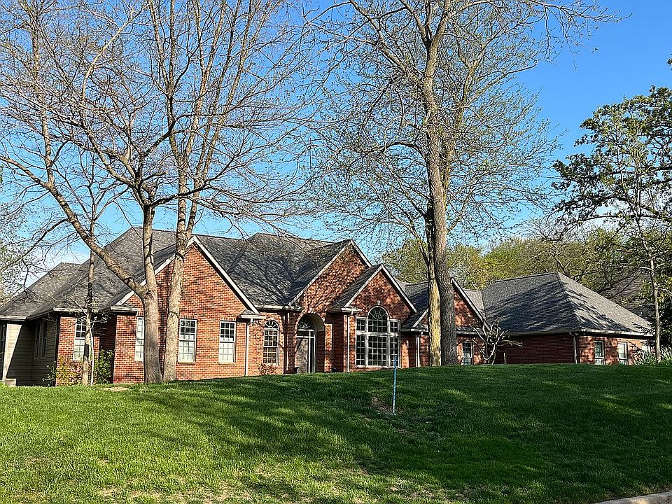 2nd image of 36542 River Oaks Cir