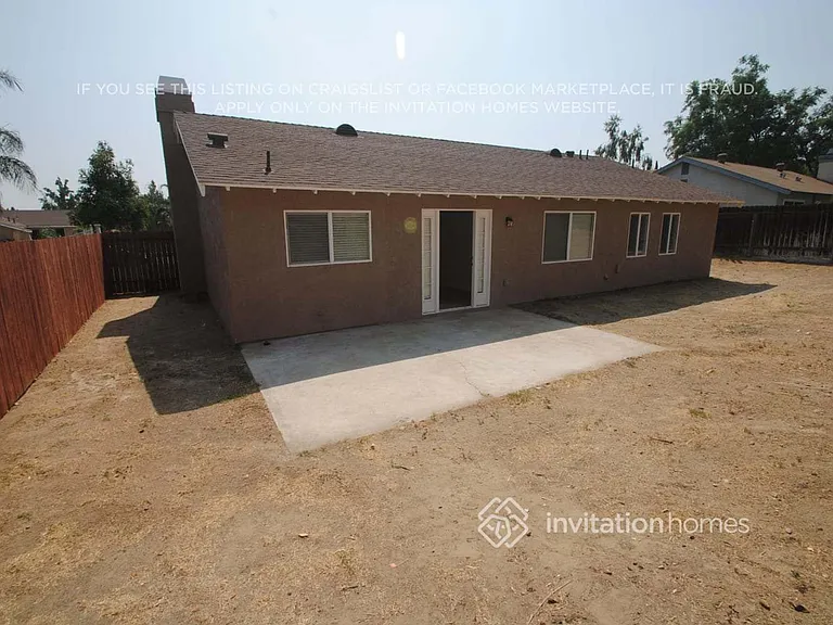 985 Johnston St — Photo 4