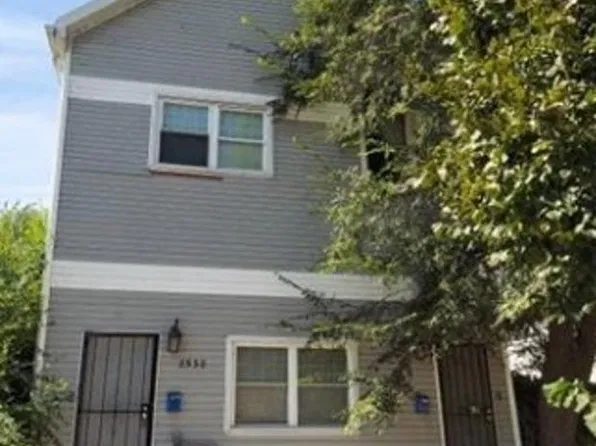 8538 S Green Bay Ave, Chicago, IL 60617