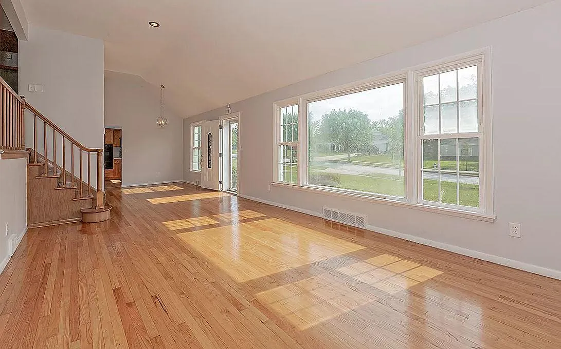3 bed, 1886 sqft, $2,650 — Photo 3