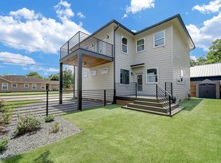1317 Finch St, Houston, TX 77009