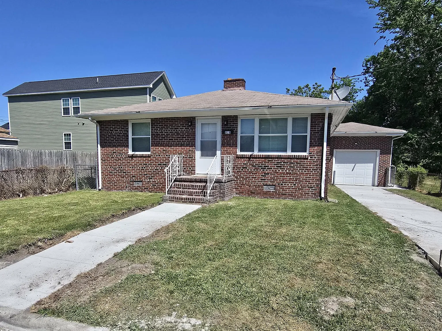 2 bed, 1230 sqft, $2,100 — Photo 1