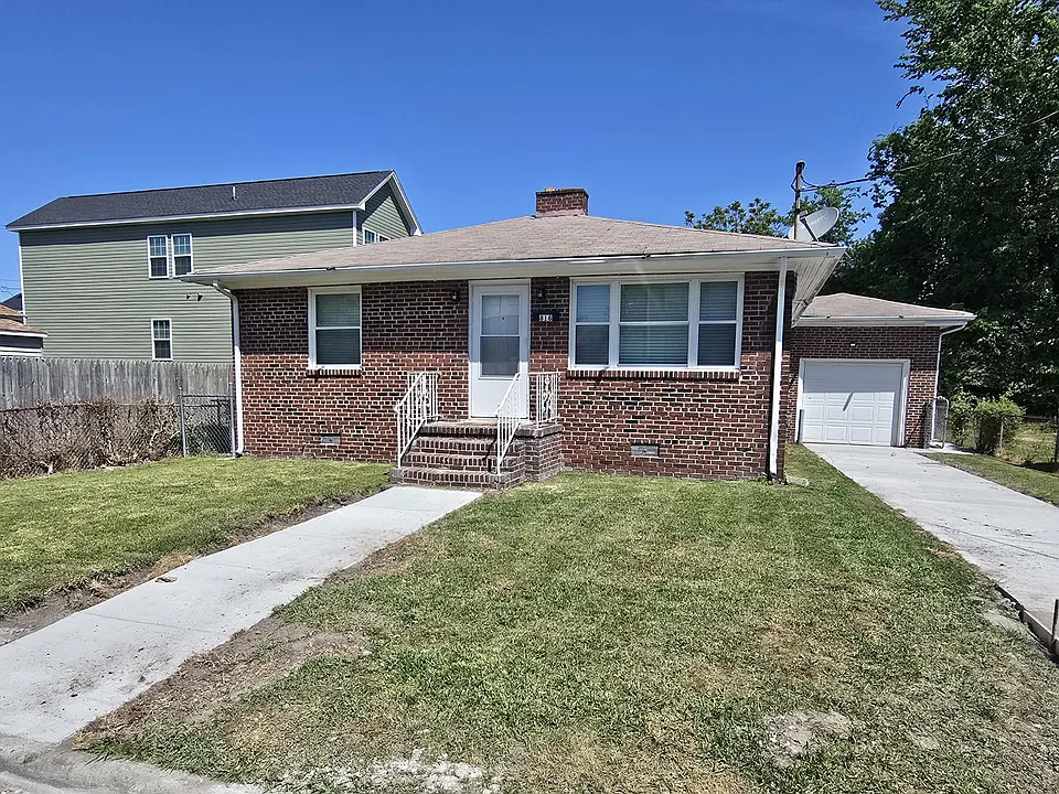 818 Coolidge St