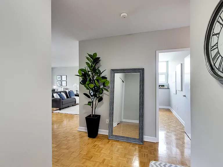 630 Roselawn Ave — Photo 59