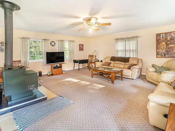 4th image of 11285 North Dr