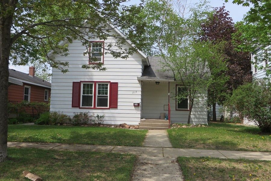 1st image of 1017 11th Ave S