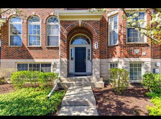 445 Prestwick Ln, Wheeling, IL 60090