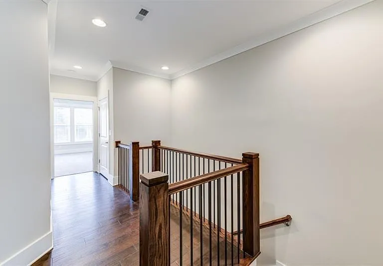 4304 Walsh Dr — Photo 29