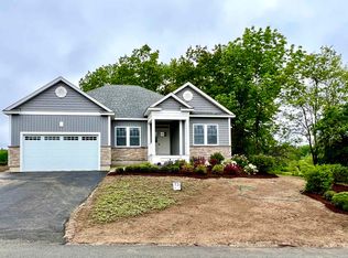 7 Hayden Dr #13, Reagan Dover, NH 03820