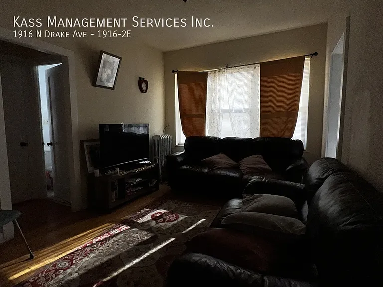 1916 N Drake Ave #2E — Photo 2