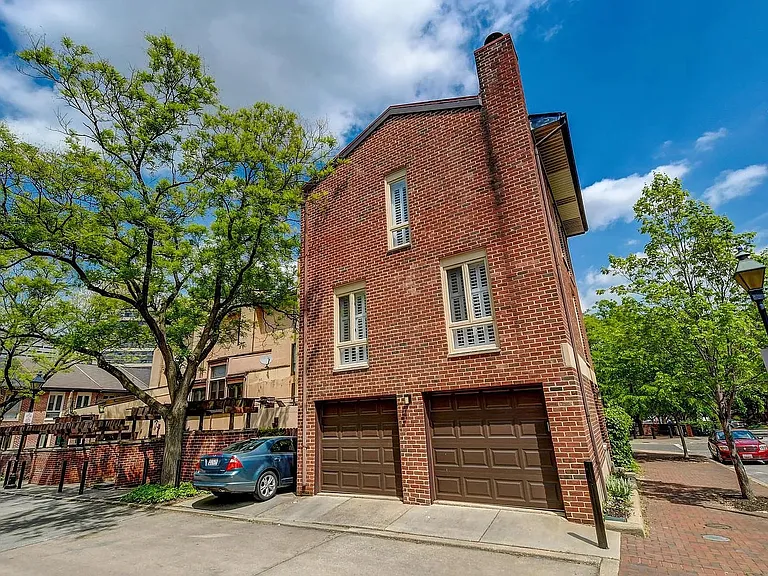 100 W Barre St — Photo 26