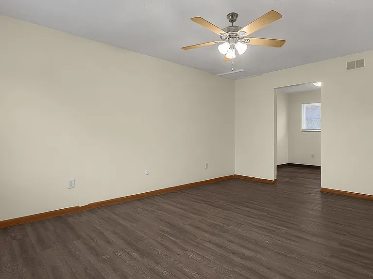 3042 Sandridge Ave #3042 — Photo 1