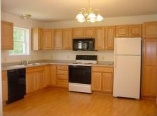 1170 Ohio St APT 3, Bangor, ME 04401