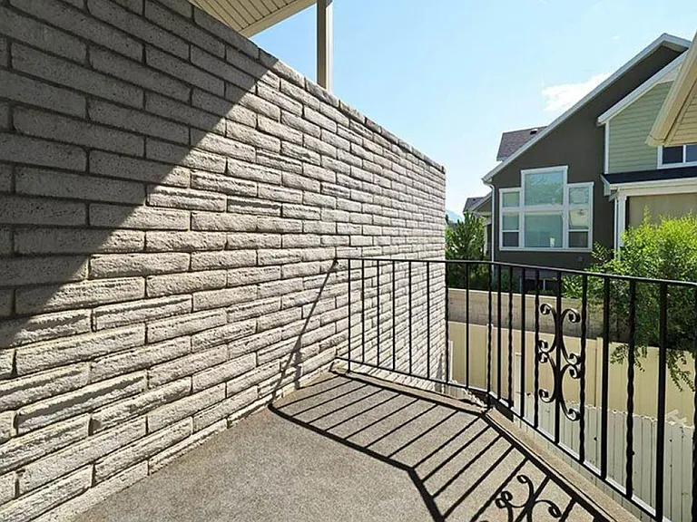 7907 S Harvel Dr — Photo 15