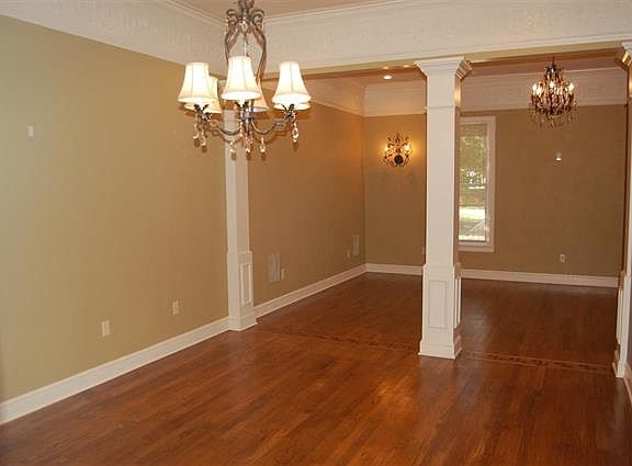 4th image of 8554 Marysville Ave