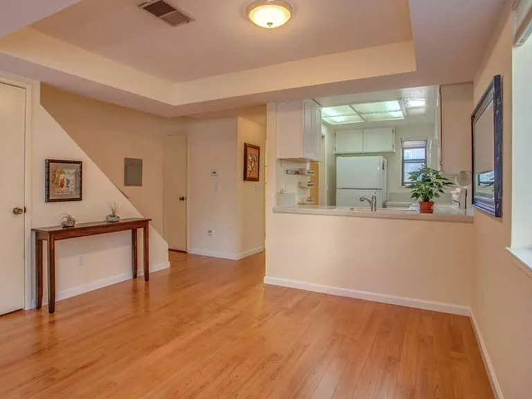 2040 Main St #105 — Photo 2